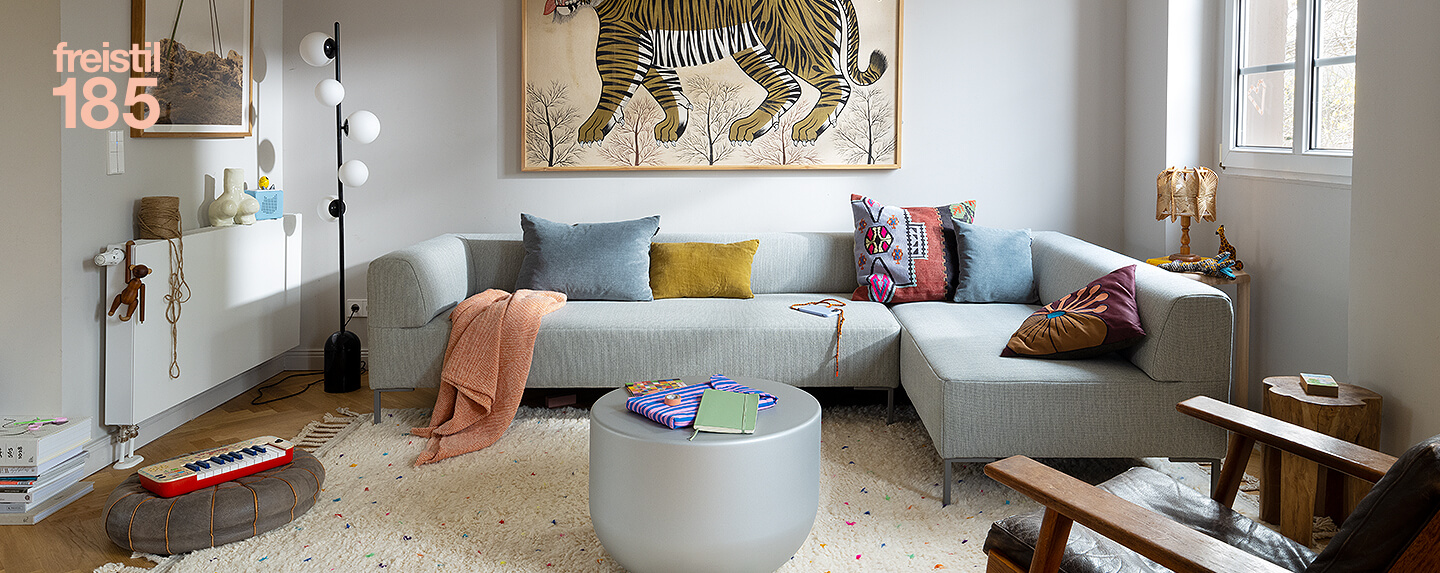 freistil Rolf Benz, graues Ecksofa freistil 185, Wohnzimmer, Tigerkunstwerk